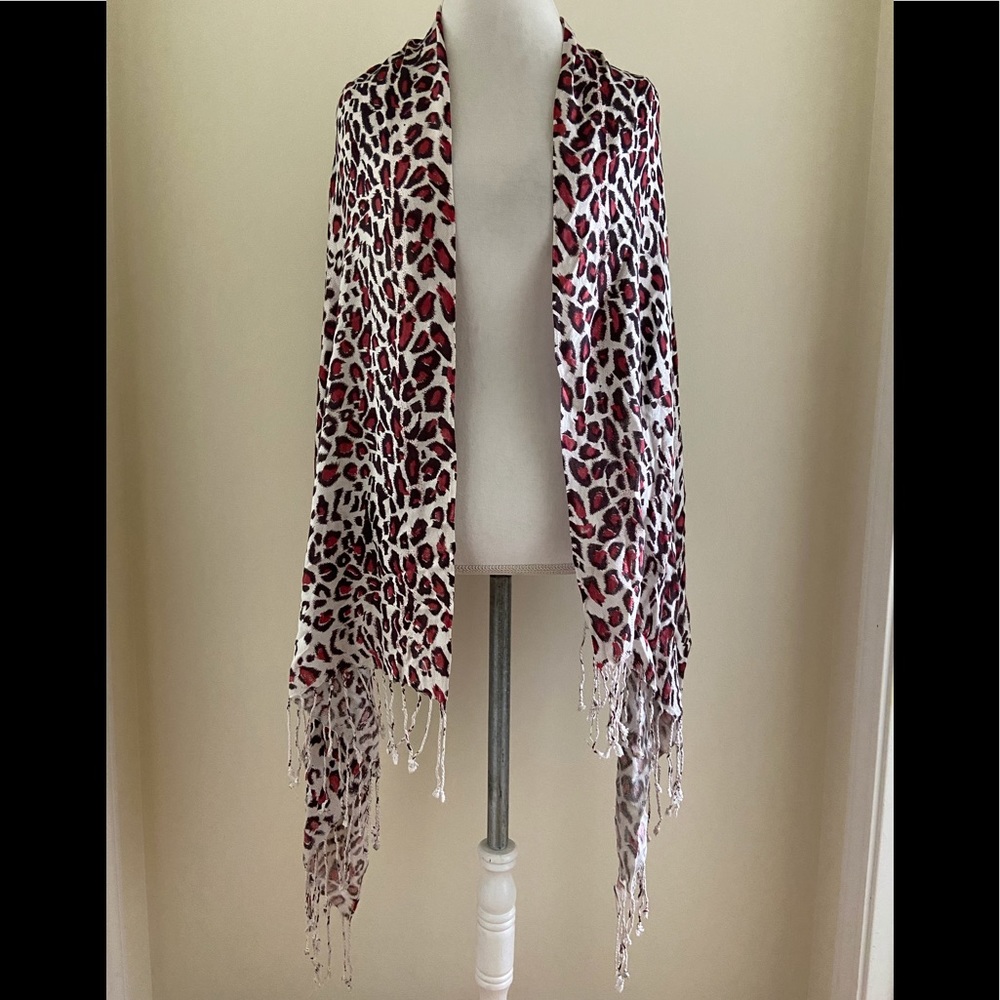 💕Pretty Animal Print Scarf - Picture 1 of 3